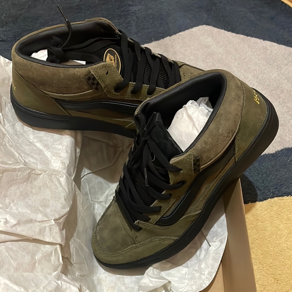 Vans Zahba Mid 8.5 NIB